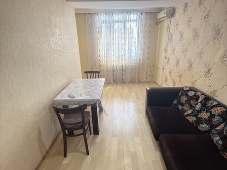 2 otaqlı köhnə tikili - Əhmədli q. - 40 m²