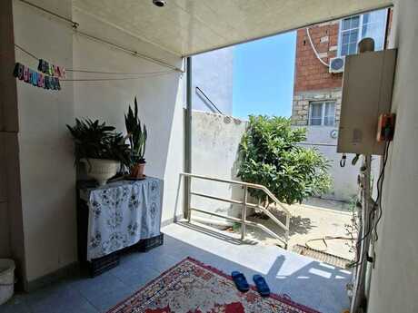 5 otaqlı həyət evi/bağ evi - Qaraçuxur q. - 100 m²