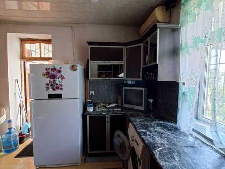 5 otaqlı həyət evi/bağ evi - Qaraçuxur q. - 100 m²
