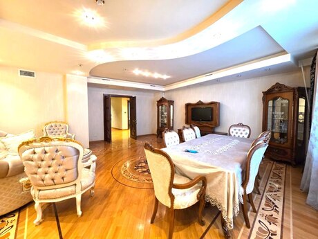 7 otaqlı mənzil, 350 m², Nərimanov: 799 000 ₼ 2
