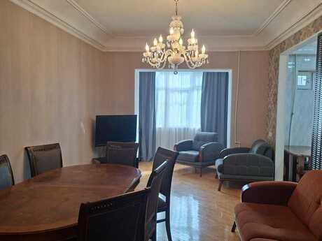 Объявление №6282683 - Баку, пос. Ясамал, 3-комн., 70 м², 2/5 этаж