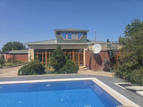8 otaqlı həyət evi/bağ evi - Novxanı q. - 350 m²