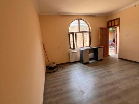 2 otaqlı həyət evi/bağ evi - Qara Qarayev m. - 45 m²