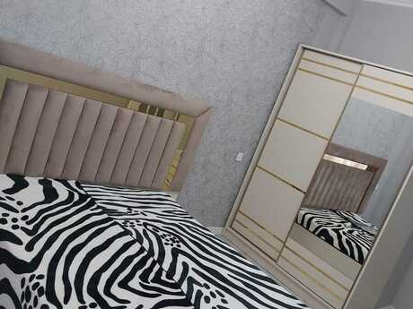 2 otaqlı köhnə tikili - Elmlər Akademiyası m. - 60 m²