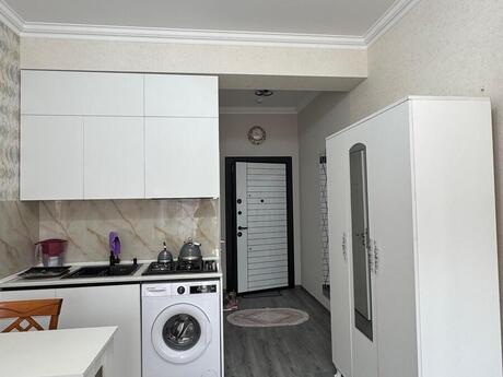 1-комн. новостройка - м. Элмляр Академиясы - 40 м²