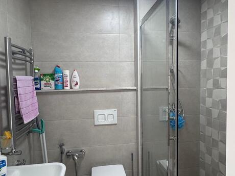 1-комн. новостройка - м. Элмляр Академиясы - 40 м²