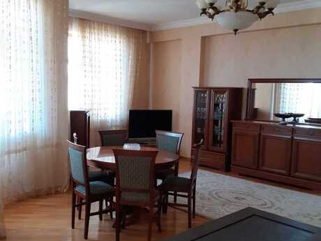 Объявление №6282972 - Баку, м. Элмляр Академиясы, 3-комн., 145 м², 14/17 этаж