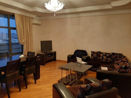 Elan №6283060 - Bakı, Nizami m., 4 otaqlı, 215 m², 5/23 mərtəbə