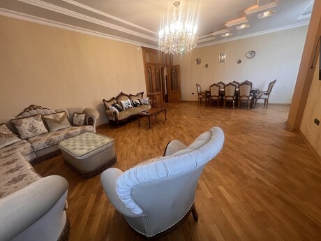 4 otaqlı yeni tikili - Gənclik m. - 220 m²
