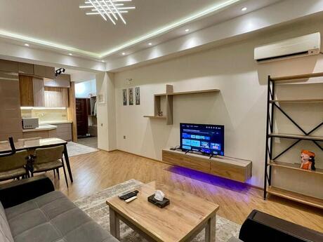 Kirayə 2 otaqlı mənzil, 70 m², Şah İsmayıl Xətai: 1 000 ₼/ay 2