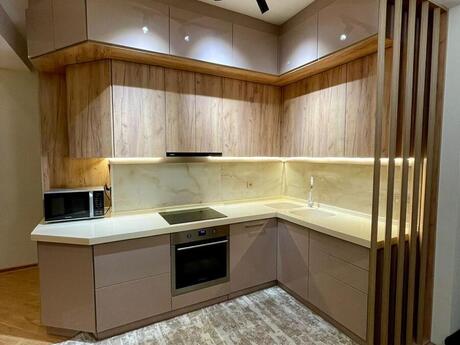 Elan №6283106 - Bakı, Şah İsmayıl Xətai m., 2 otaqlı, 70 m², 15/18 mərtəbə