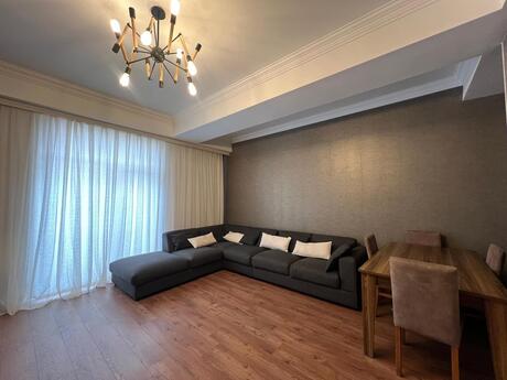 Elan №6283214 - Bakı, Ağ şəhər q., 4 otaqlı, 150 m², 6/7 mərtəbə