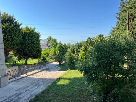 5 otaqlı həyət evi/bağ evi - Novxanı q. - 180 m²