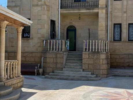 7 otaqlı həyət evi, 250 m², Qara Qarayev: 470 000 ₼ 2