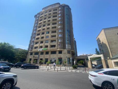 Elan №6283357 - Bakı, Nizami m., 3 otaqlı, 152 m², 8/13 mərtəbə