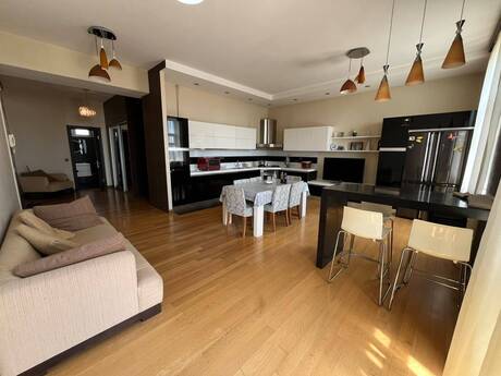 Elan №6283497 - Bakı, Elmlər Akademiyası m., 6 otaqlı, 200 m², 7/7 mərtəbə