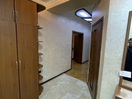 3 otaqlı mənzil, 134 m², 8 Noyabr: 353 000 ₼ 2