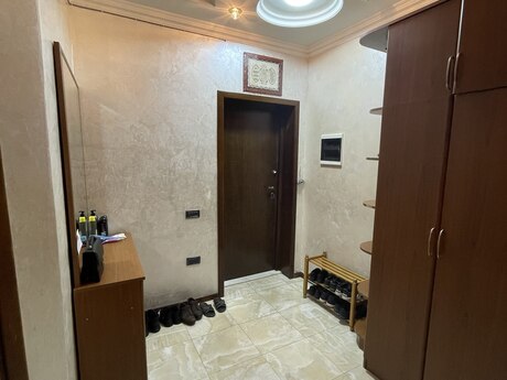 3 otaqlı mənzil, 134 m², 8 Noyabr: 353 000 ₼ 3