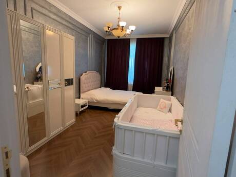 4-комнатная квартира, 158 м², Elmlər Akademiyası: 450 000 ₼ 5