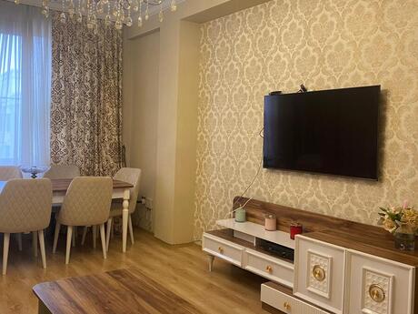 Elan №6283943 - Bakı, 28 May m., 2 otaqlı, 100 m², 15/15 mərtəbə