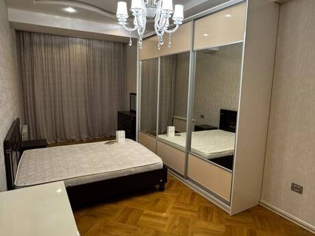 3 otaqlı yeni tikili - Elmlər Akademiyası m. - 175 m²