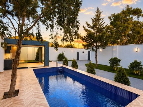 4 otaqlı həyət evi/bağ evi - Şüvəlan q. - 155 m²