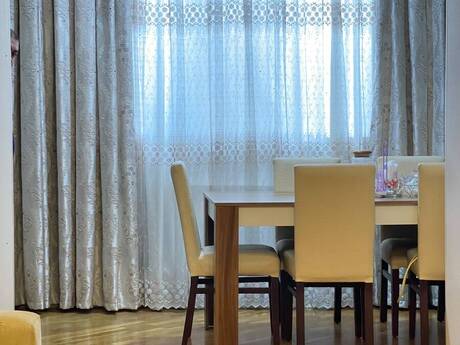 3-комн. вторичка - м. Иншаатчылар - 70 м²