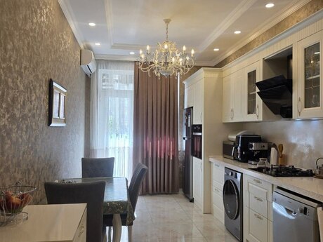 3-комн. новостройка - м. 20 января - 114 м²
