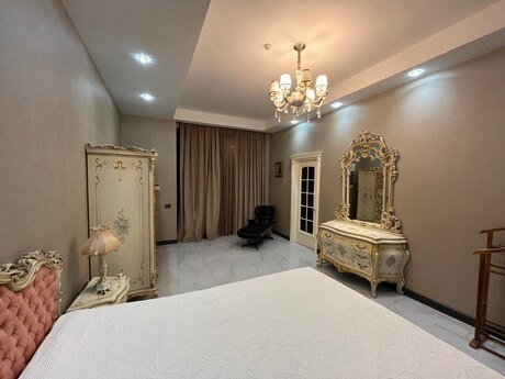 7-room house for rent in Mərdəkan, 500 m², 2 000 AZN/mo, photo 3 / 12