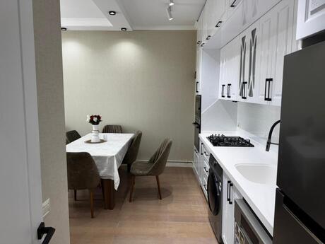 3-комн. новостройка - м. Элмляр Академиясы - 80 м²
