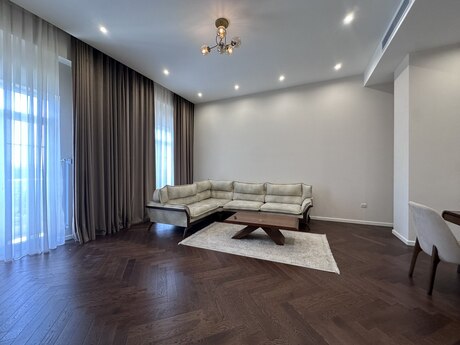 4 otaqlı yeni tikili - Ağ şəhər q. - 160 m²