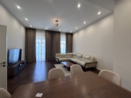 4 otaqlı yeni tikili - Ağ şəhər q. - 160 m²