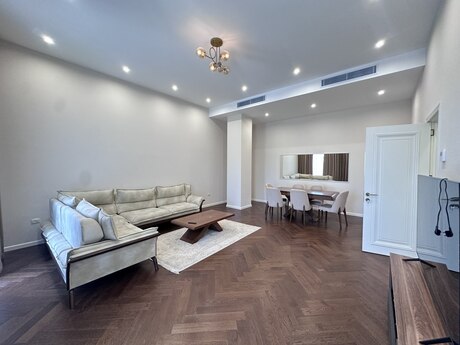 Elan №6284181 - Bakı, Ağ şəhər q., 4 otaqlı, 160 m², 3/7 mərtəbə