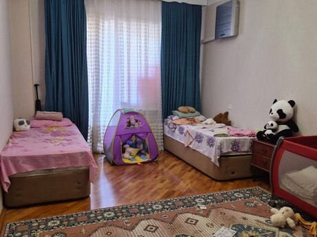 3-комнатная квартира, 135 м², Elmlər Akademiyası: 435 000 ₼ 4