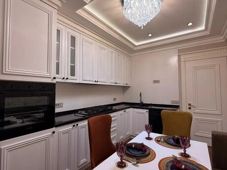 8 Noyabrda 2 otaqlı yeni tikili mənzil satılır, 90 m², 298 500 AZN, şəkil 5 / 9