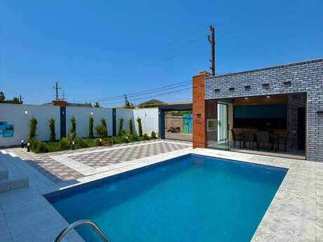 4 otaqlı həyət evi/bağ evi - Mərdəkan q. - 160 m²