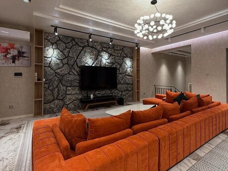 5 otaqlı həyət evi/bağ evi - Buzovna q. - 400 m²