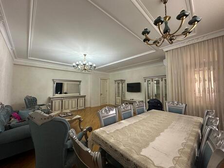 4-комн. новостройка - м. 28 мая - 200 м²