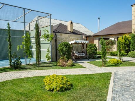 6 otaqlı həyət evi/bağ evi - Mərdəkan q. - 300 m²