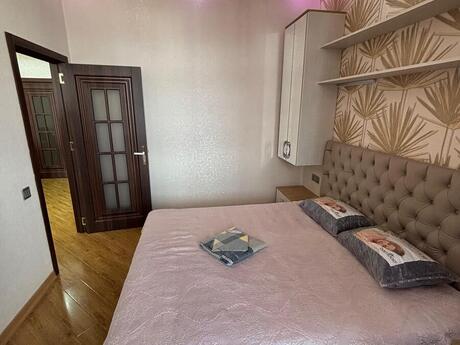Elan №6172503 - Bakı, Şah İsmayıl Xətai m., 2 otaqlı, 75 m², 12/20 mərtəbə