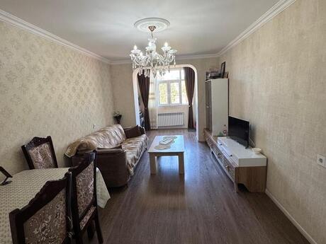 Elan №6285667 - Bakı, Qara Qarayev m., 3 otaqlı, 75 m², 2/5 mərtəbə