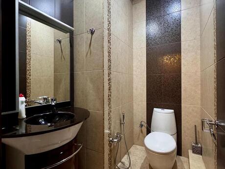 3 otaqlı mənzil, 145 m², İnşaatçılar: 370 000 ₼ 2