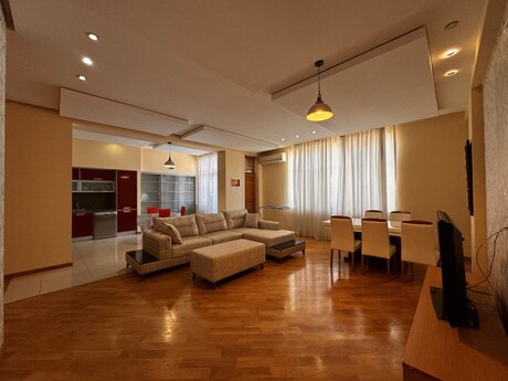 Elan №6285773 - Bakı, 28 May m., 3 otaqlı, 150 m², 7/18 mərtəbə