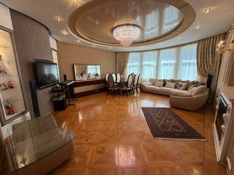 4 otaqlı mənzil, 178 m², Nizami: 650 000 ₼ 3