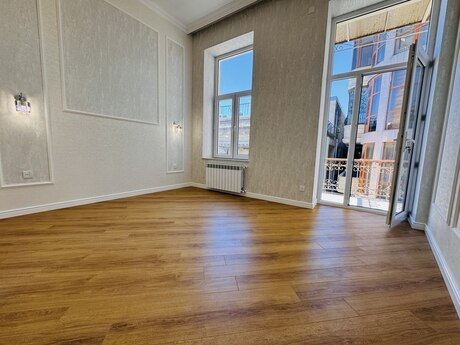 3 otaqlı köhnə tikili - Sahil m. - 96 m²