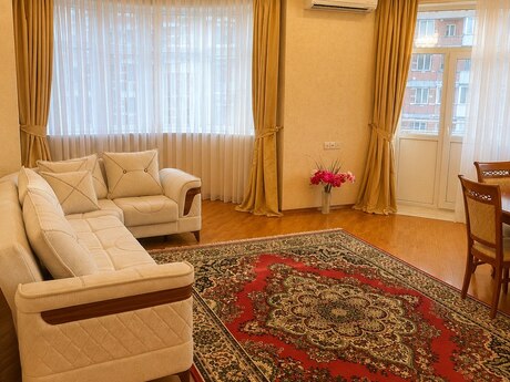 Elan №6285827 - Bakı, Nizami m., 3 otaqlı, 150 m², 10/14 mərtəbə