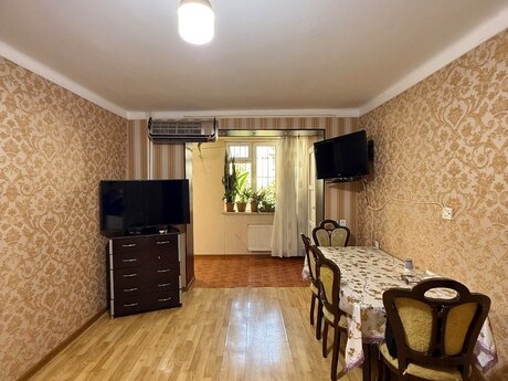 Elan №6285552 - Bakı, İnşaatçılar m., 2 otaqlı, 51 m², 3/5 mərtəbə