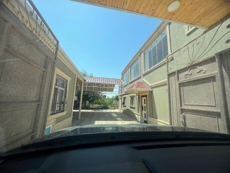 7 otaqlı həyət evi/bağ evi - Hövsan q. - 215 m²
