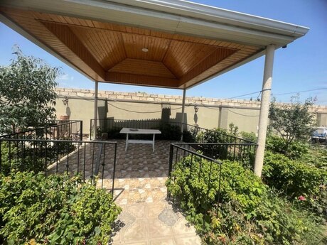 7 otaqlı həyət evi/bağ evi - Hövsan q. - 215 m²