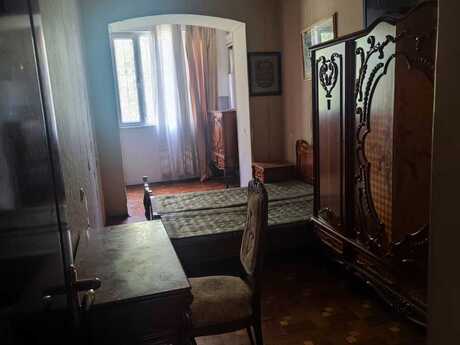 4 otaqlı köhnə tikili - Nəsimi r. - 100 m²